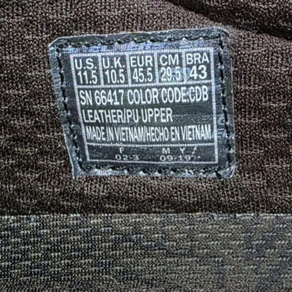 Skechers preowned low